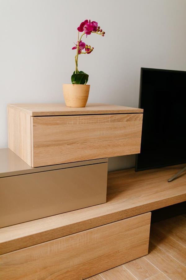 Apartment New Exclusive 2 Bedroom In Oldriga Riga